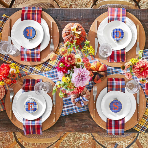 How to Incorporate Thanksgiving Decor into Gifts