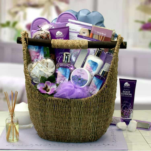 How to Choose the Perfect Easter Basket for Her