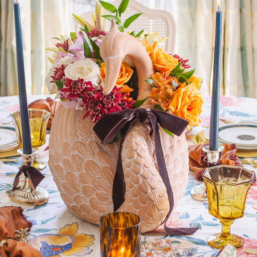 What Makes a Beautiful Thanksgiving Table Centerpiece