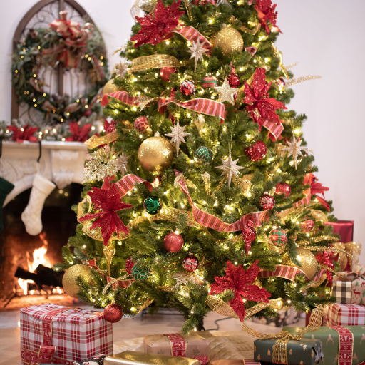 Why Choose a Personalized Christmas Tree Gift