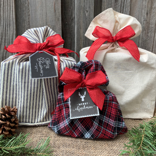 What Types of Christmas Gift Bags Are Available?