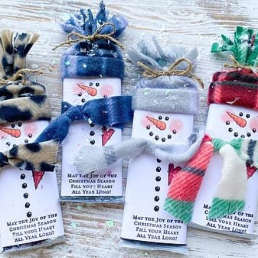 What Are Personalized Christmas Favor Ideas