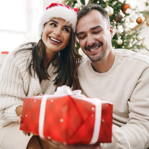 Why Are Christmas Ornaments a Popular Gift for Couples