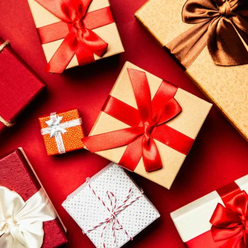 Which home and lifestyle gifts are universally appealing?