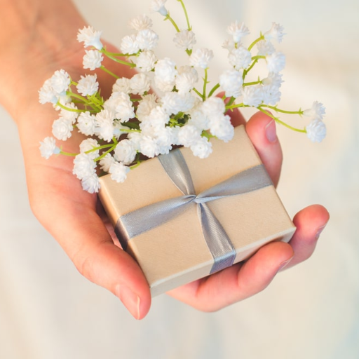 Choose a meaningful bereavement gift